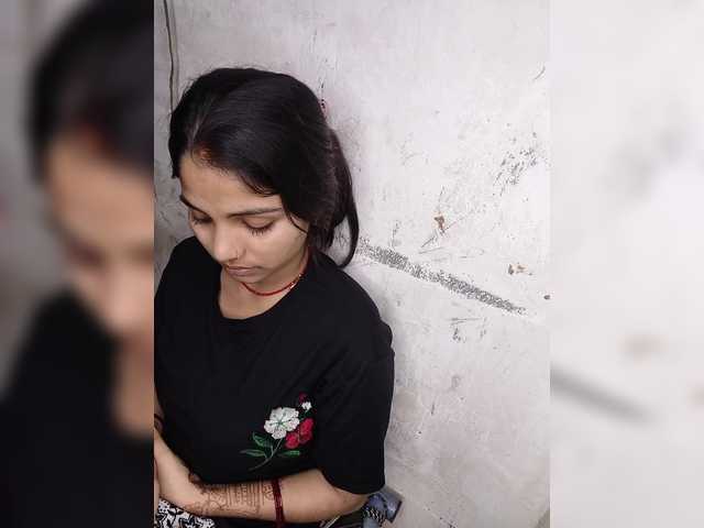 Tunnidelhi's BongaCams show and profile