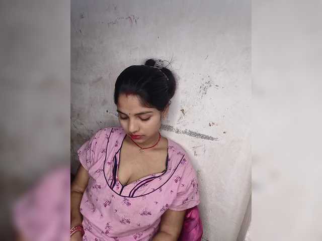 Tunnidelhi's BongaCams show and profile