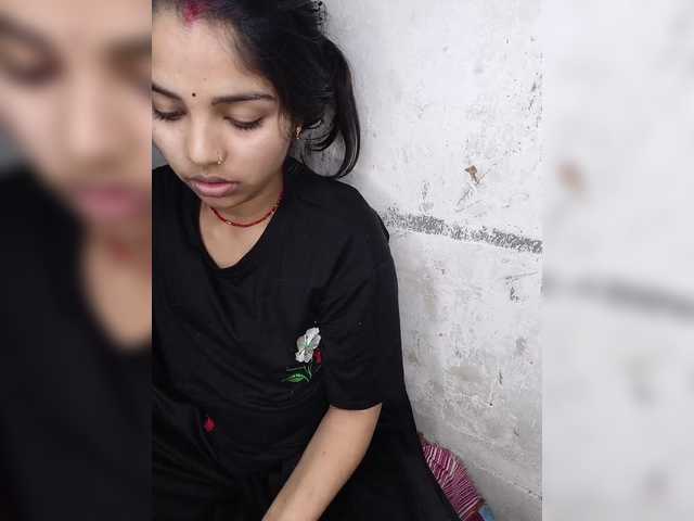 Tunnidelhi's BongaCams show and profile