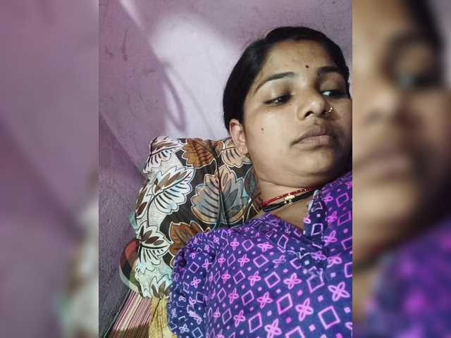 Tunnidelhi's BongaCams show and profile