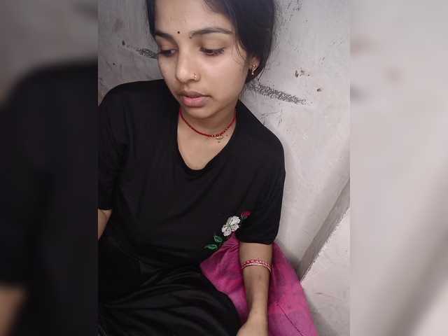 Tunnidelhi's BongaCams show and profile