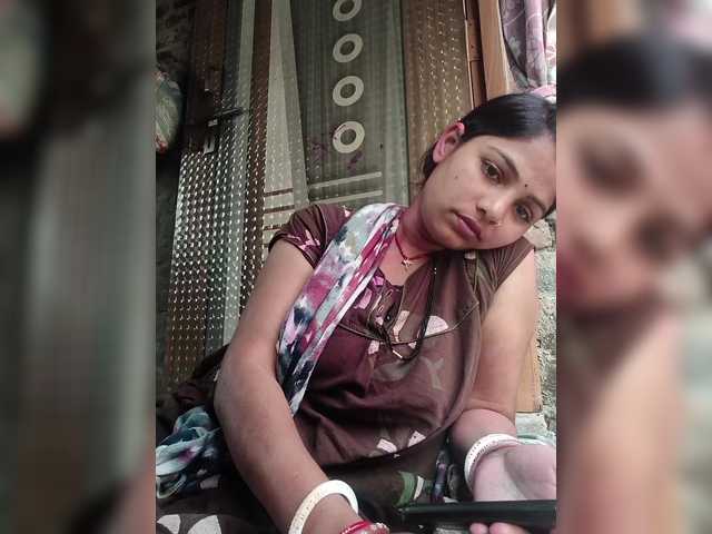 Tunnidelhi's BongaCams show and profile