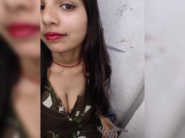 Tunnidelhi's BongaCams show and profile