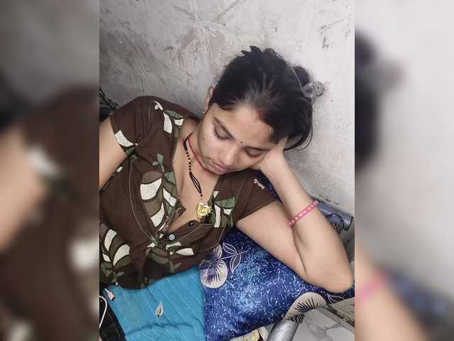 Tunnidelhi's BongaCams show and profile