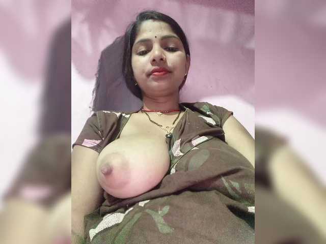 Tunnidelhi's BongaCams show and profile