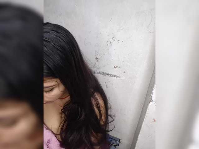 Tunnidelhi's BongaCams show and profile