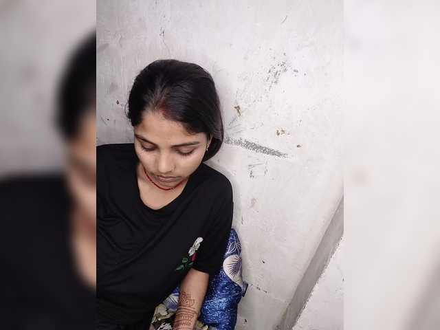 Tunnidelhi's BongaCams show and profile