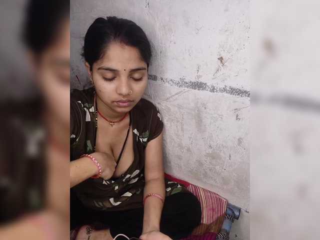 Tunnidelhi's BongaCams show and profile