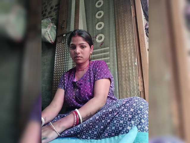 Tunnidelhi's BongaCams show and profile