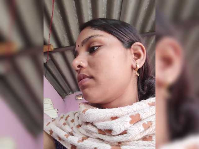 Tunnidelhi's BongaCams show and profile