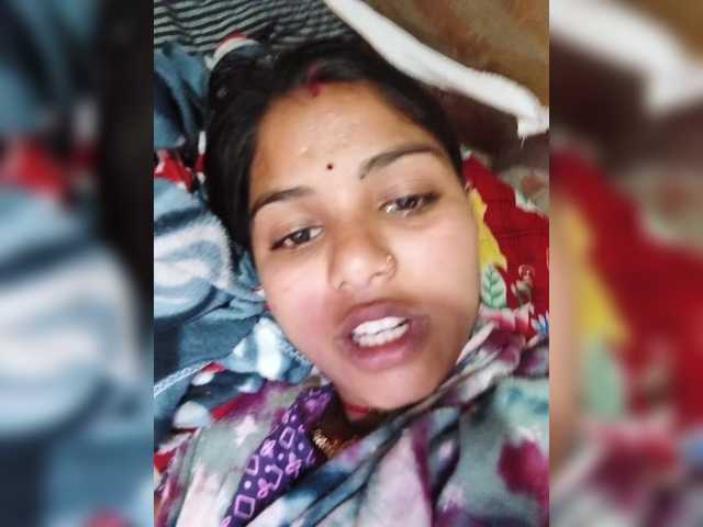 Tunnidelhi's BongaCams show and profile