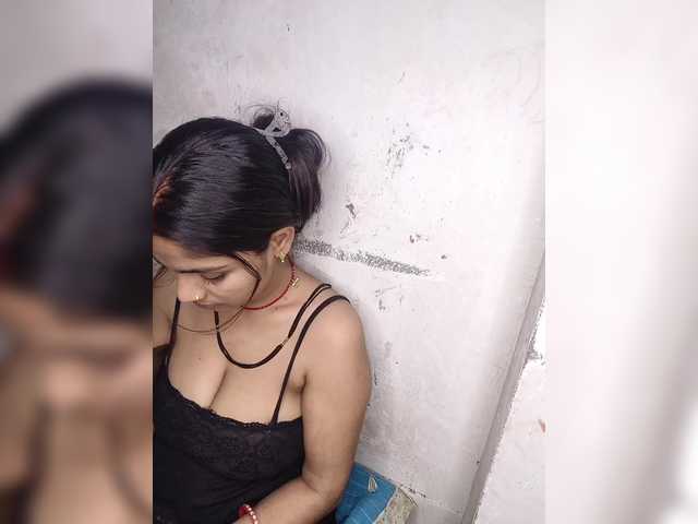 Tunnidelhi's BongaCams show and profile