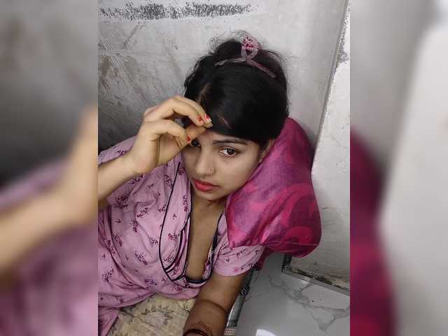 Tunnidelhi's BongaCams show and profile