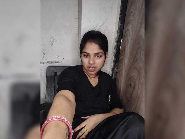 Tunnidelhi's BongaCams show and profile