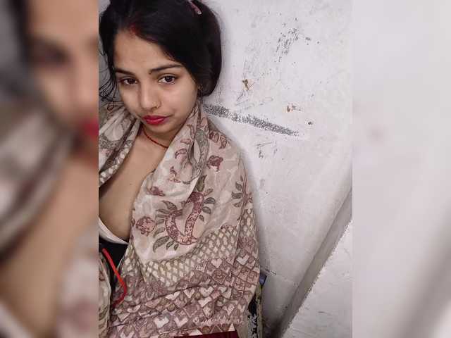 Tunnidelhi's BongaCams show and profile