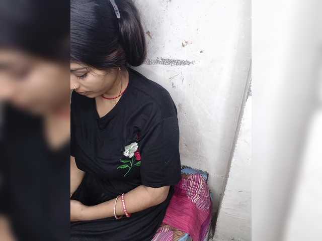 Tunnidelhi's BongaCams show and profile