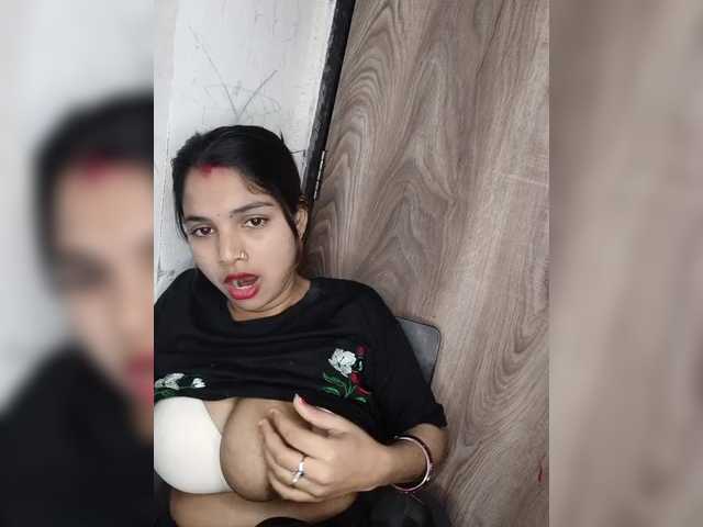 Tunnidelhi's BongaCams show and profile