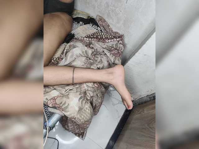 Tunnidelhi's BongaCams show and profile