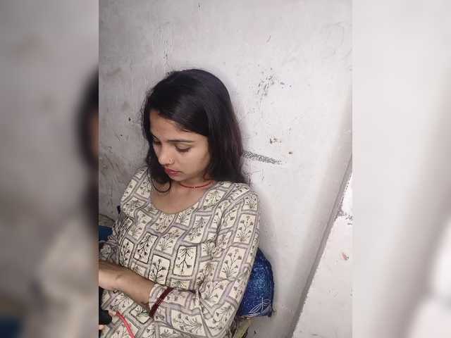 Tunnidelhi's BongaCams show and profile