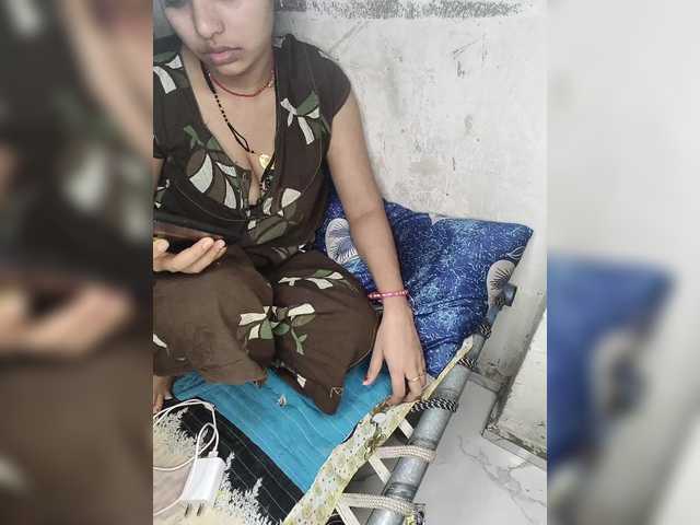 Tunnidelhi's BongaCams show and profile