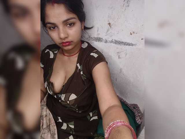 Tunnidelhi's BongaCams show and profile