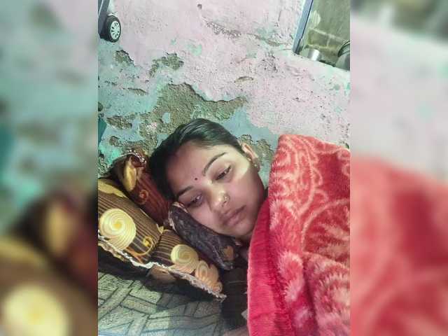 Tunnidelhi's BongaCams show and profile