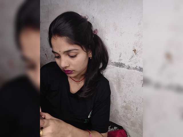 Tunnidelhi's BongaCams show and profile