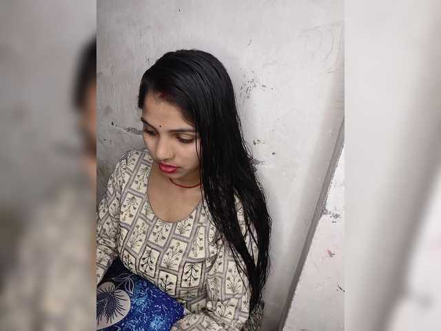 Tunnidelhi's BongaCams show and profile