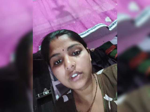 Tunnidelhi's BongaCams show and profile