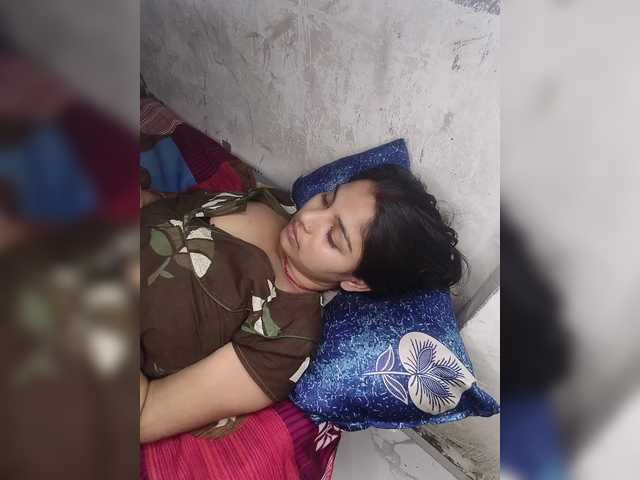 Tunnidelhi's BongaCams show and profile