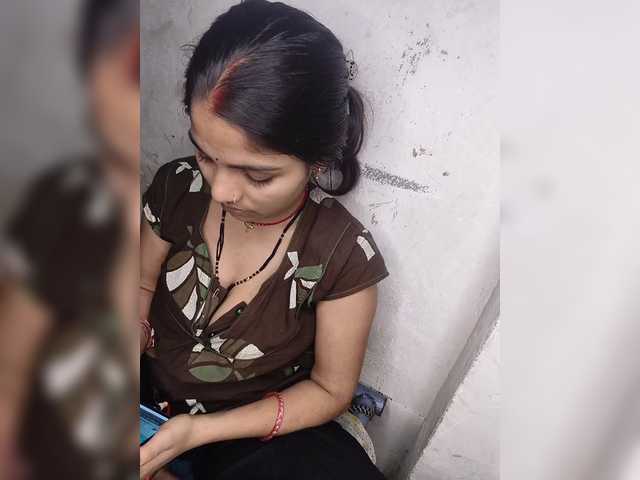 Tunnidelhi's BongaCams show and profile