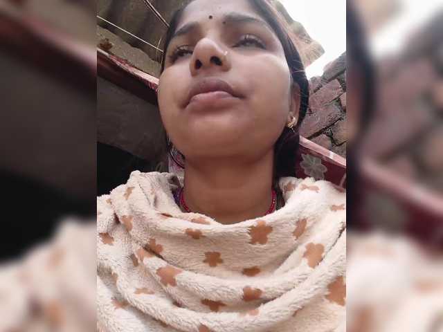 Tunnidelhi's BongaCams show and profile