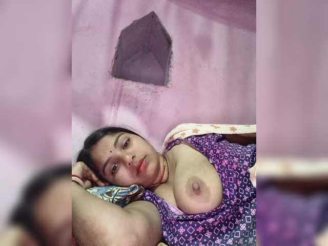 Tunnidelhi's BongaCams show and profile