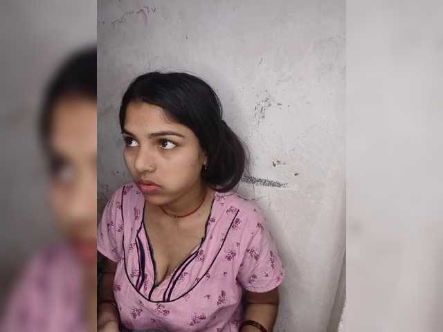 Tunnidelhi's BongaCams show and profile