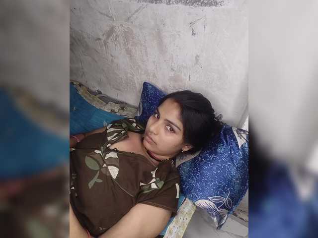 Tunnidelhi's BongaCams show and profile