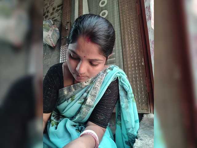 Tunnidelhi's BongaCams show and profile