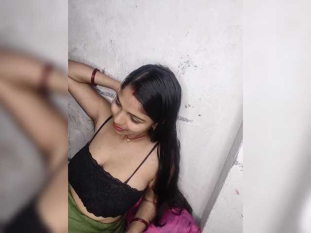 Tunnidelhi's BongaCams show and profile