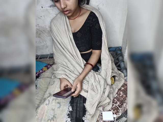 Tunnidelhi's BongaCams show and profile