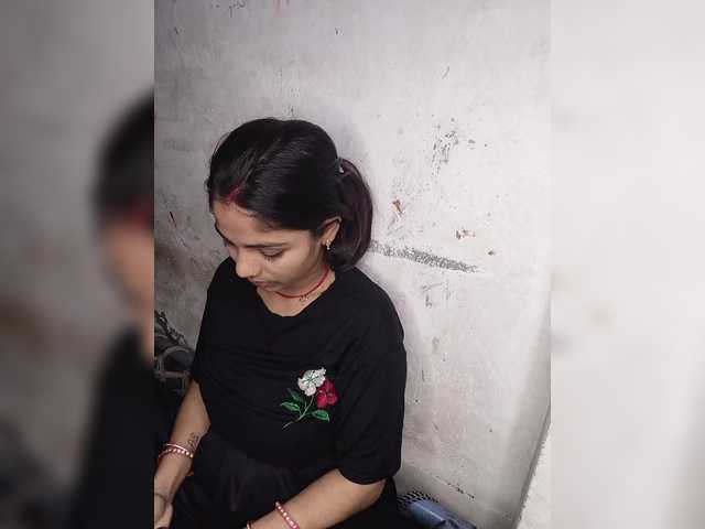 Tunnidelhi's BongaCams show and profile