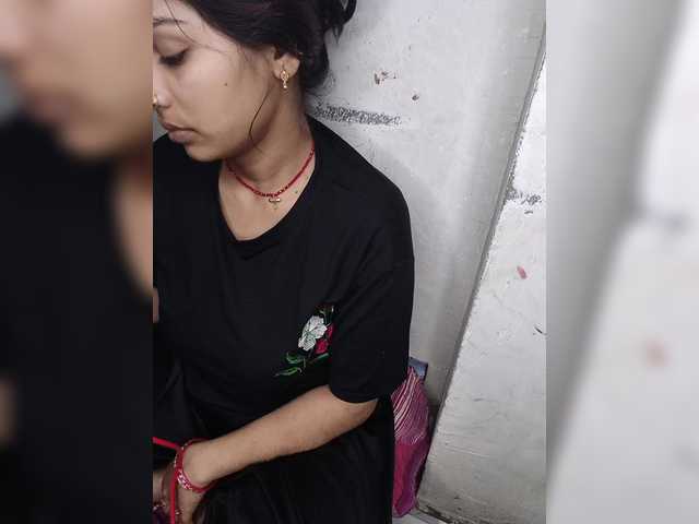 Tunnidelhi's BongaCams show and profile