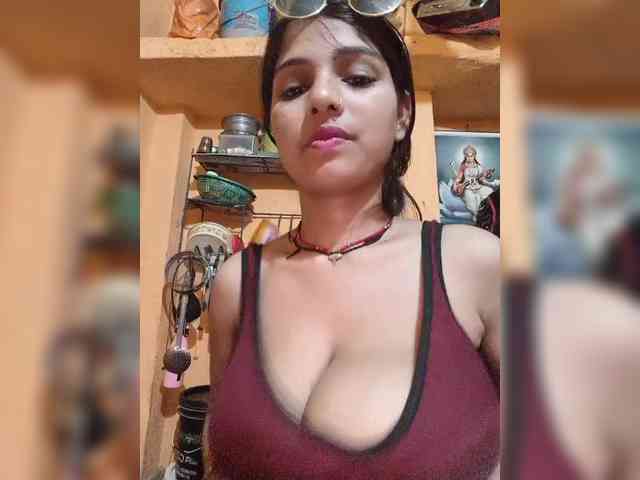 Group chat for 20 39 tokens, Full privates for 30 59 tokens, Privates for 3..., rimming 5