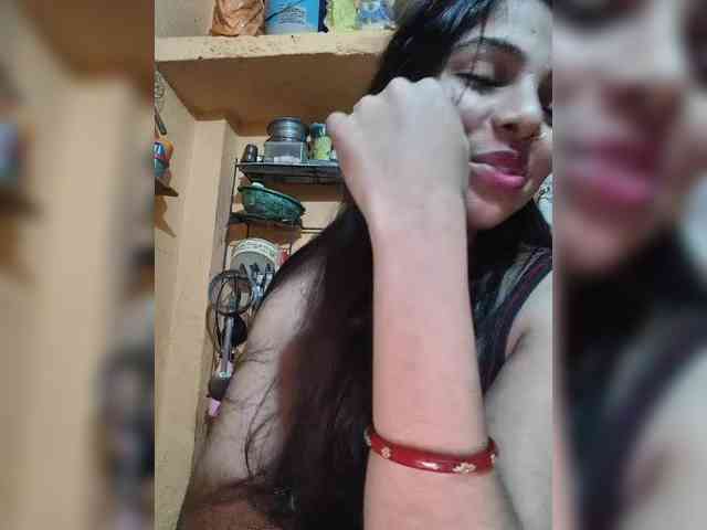 Group chat for 20 39 tokens, Full privates for 30 59 tokens, Privates for 3..., cunnilingus 19