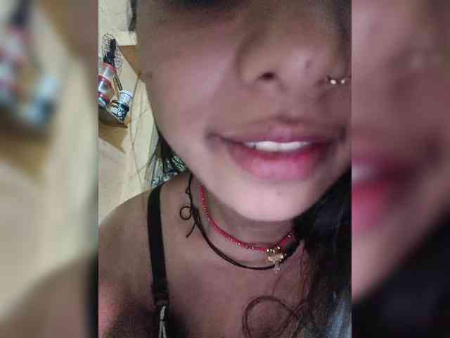 Tunnidelhi Live Webcam on BongaCams