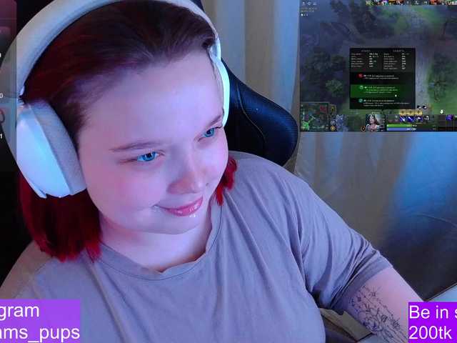 AlinaAdams's BongaCams show and profile