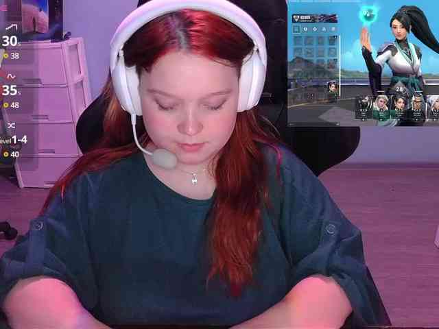 AlinaAdams webcam