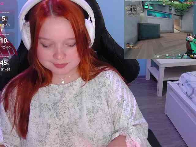 AlinaAdams webcam