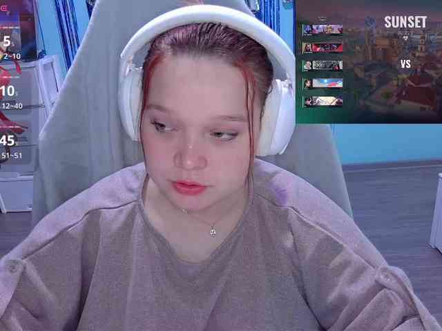 AlinaAdams webcam