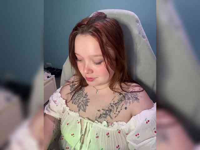 AlinaAdams webcam