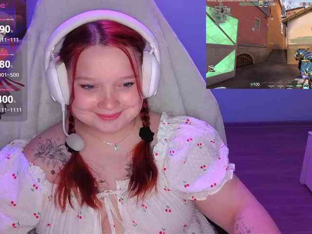 AlinaAdams webcam