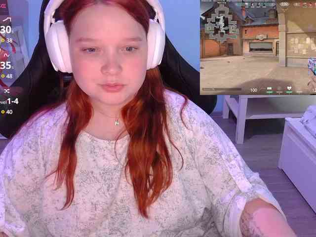 AlinaAdams webcam